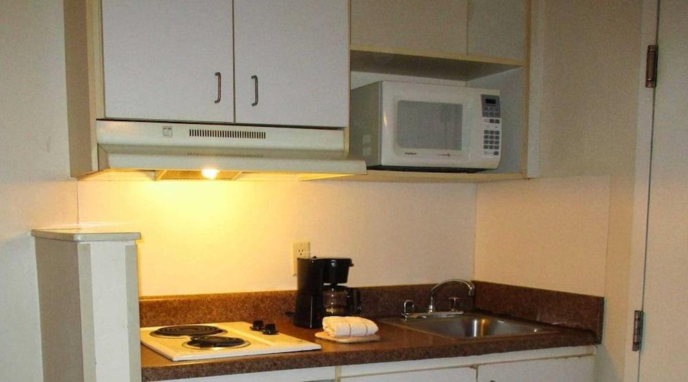 Hotel 6-jacksonville, Fl - South