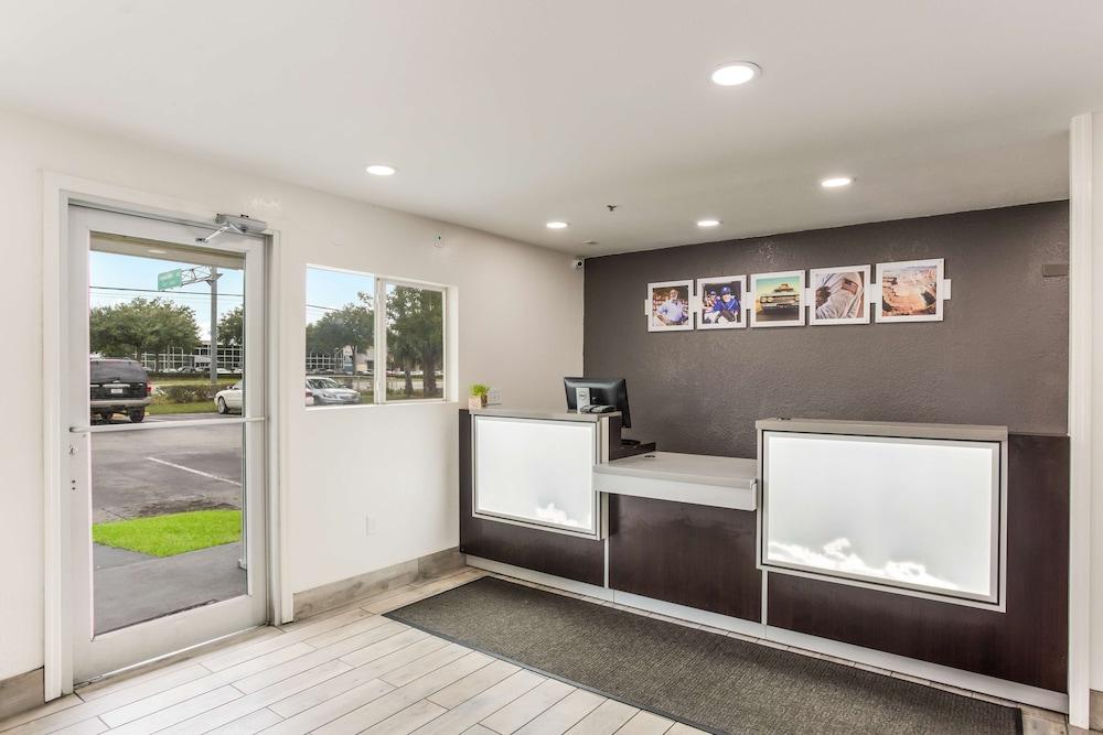 Hotel 6-jacksonville, Fl - South 2*