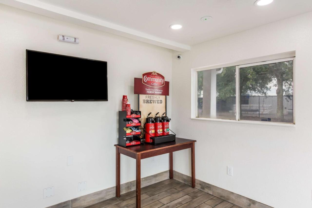 Hotel 6-jacksonville, Fl - South 2*