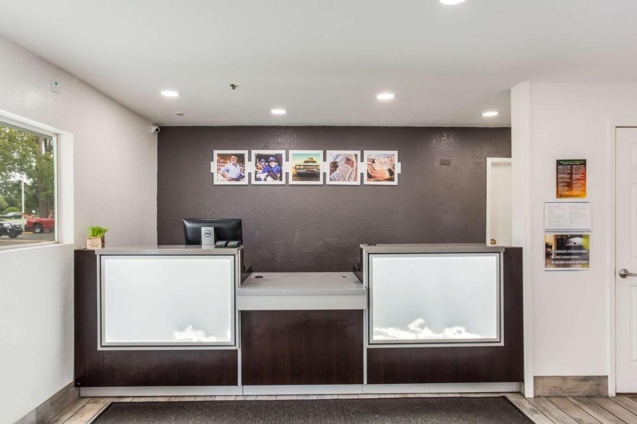 Hotel 6-jacksonville, Fl - South